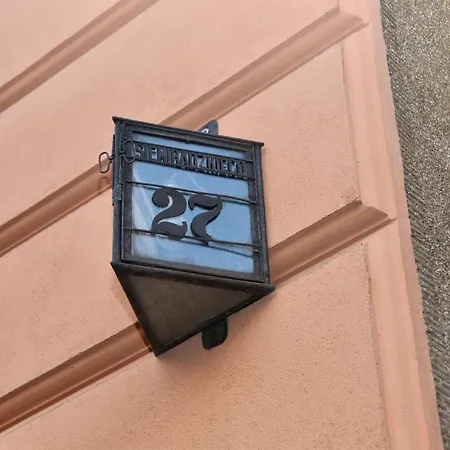 דירה Family Nest