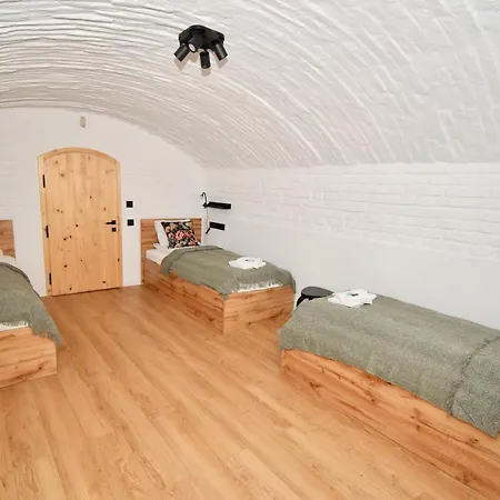 Family Nest Apartment *